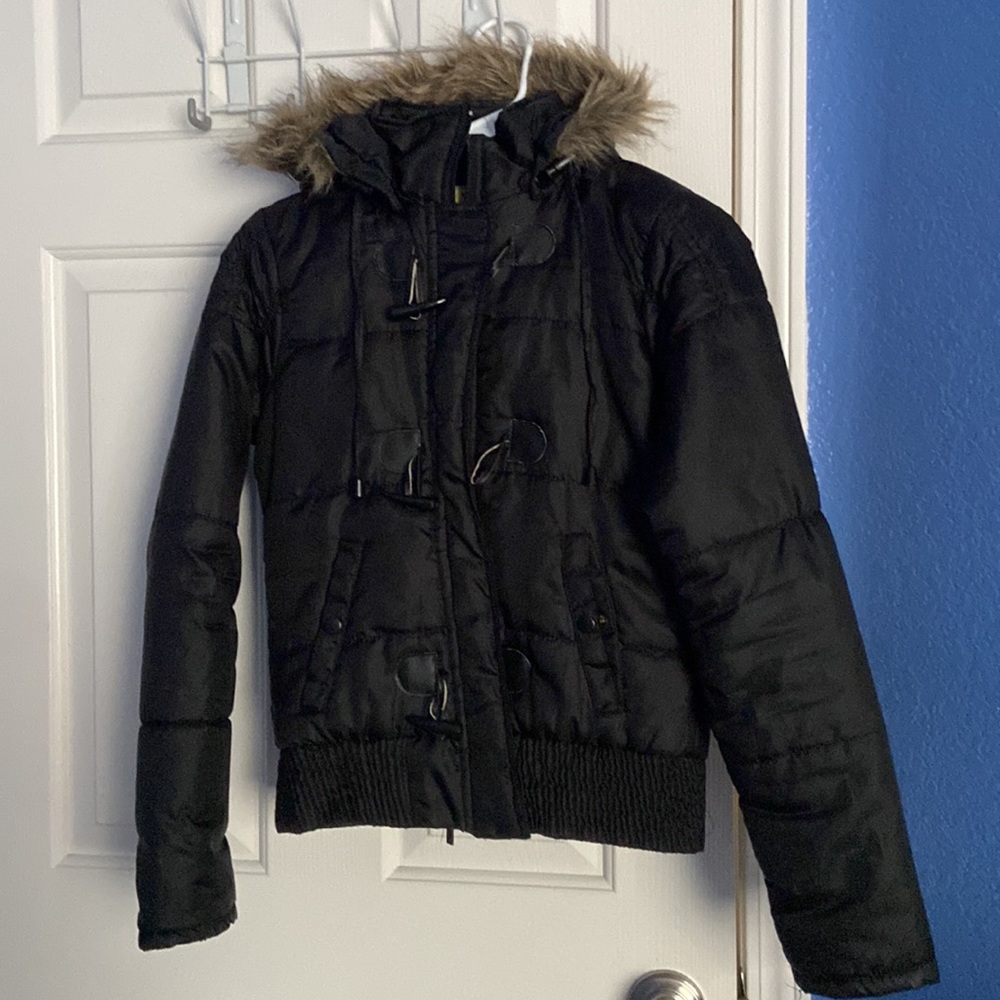 💖 Black parka-like coat with removable faux-fur hood